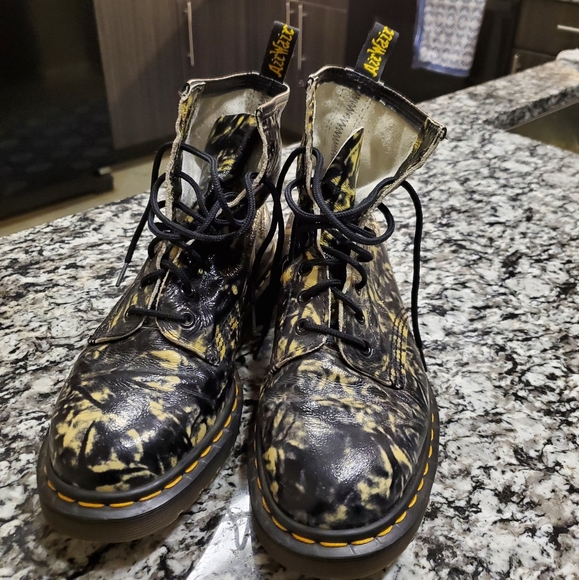 SOLD Dr Martens Tie Dye Made in England - Picture 5 of 8